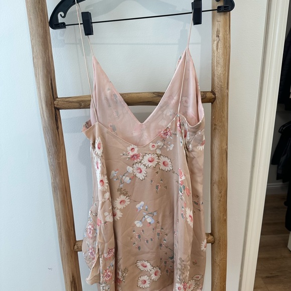 LPA Dress 252 in Blush Floral - Picture 6 of 8